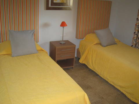 Twin bed room Twin bed room